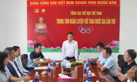 Thứ trưởng Hoàng Đạo Cương kiểm tra công tác chuẩn bị cho SEA Games 32 ở Trung tâm Huấn luyện Thể thao Quốc gia Cần Thơ