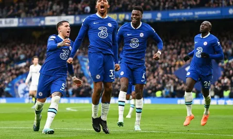 Chelsea thắng nhọc, Tottenham hụt hơi