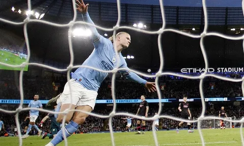 Man City - Burnley > 6-0: Haaland lập hat-trick, Man Xanh lại dội mưa bàn thắng