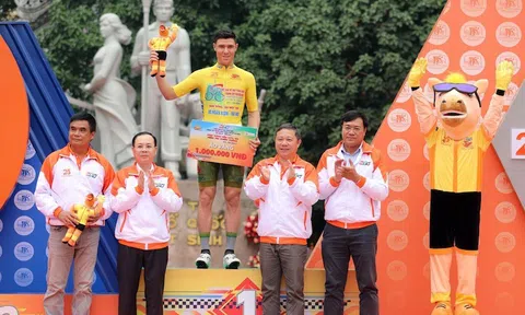 Khai mạc cuộc đua Xe đạp Cúp Truyền hình TP.HCM: Ngoại binh người Nga Petr Rikunov đoạt Áo vàng chặng 1