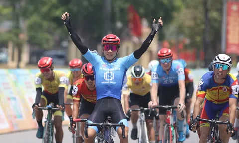 Chặng 4 cuộc đua Xe đạp Cúp Truyền hình TP.HCM: Nguyễn Văn Bình mang về chiến thắng đầu tiên cho thành phố Hồ Chí Minh