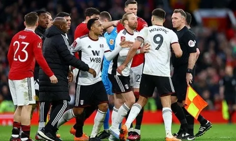 Man United tiếp tục nhận án phạt từ FA