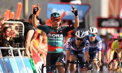 Sergio Higuita giành chiến thắng ở chặng 5 của Itzulia Basque Country