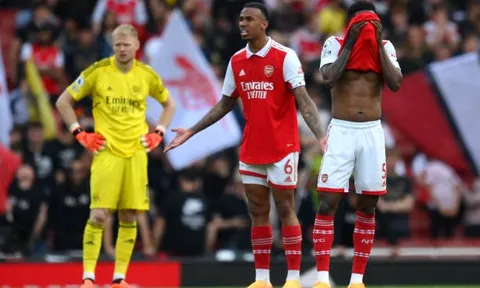 Arsenal - Brighton > 0-3: "Pháo thủ" buông cờ trắng