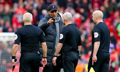Huấn luyện viên Klopp bị cấm chỉ đạo 2 trận nhưng doạ không nộp phạt cho FA