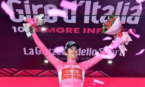 Geraint Thomas đòi lại Áo hồng Giro d’Italia