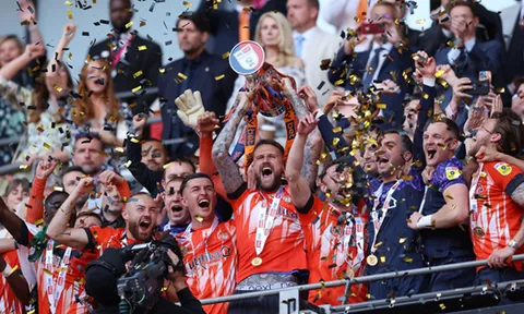 Luton Town giành vé lịch sử thăng hạng Premier League