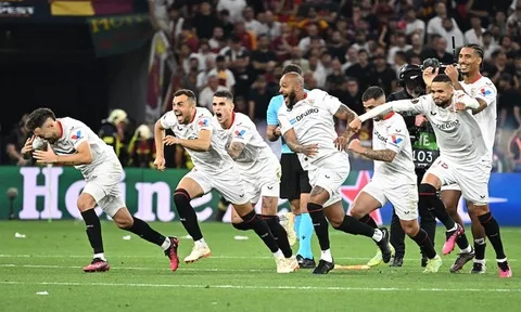 Sevilla nối dài kỷ lục đăng quang Europa League