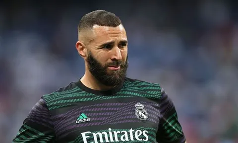 Benzema ở lại Real Madrid