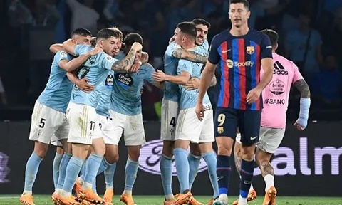 Celta Vigo - Barcelona > 2-1: Kết thúc như mơ