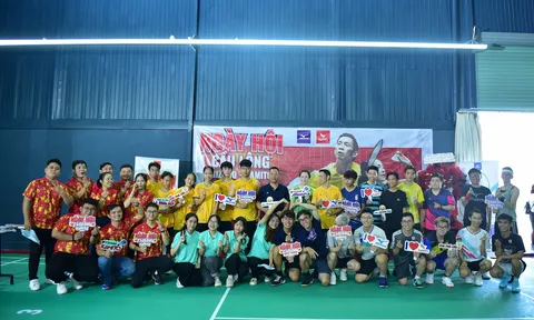 Kamito cùng vợ chồng Tiến Minh truyền lửa đam mê tại Ngày hội Cầu lông 2023