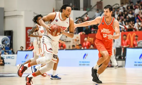 VBA 2023: Thang Long Warriors thắng trận đầu với hơn 100 điểm