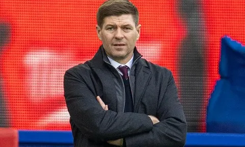 Steven Gerrard dẫn dắt câu lạc bộ Al Ettifaq?