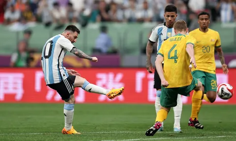 Messi ghi bàn thắng nhanh nhất sự nghiệp, nhà đương kim vô địch thế giới thắng nhẹ nhàng trước tuyển Úc
