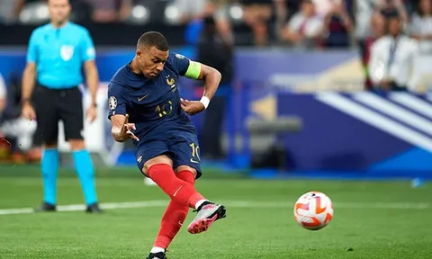 Vòng loại EURO 2024: Pháp thắng nhọc, Mbappe đi vào lịch sử