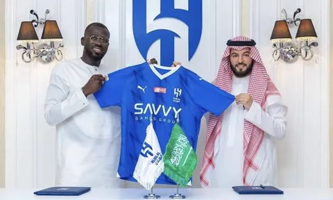 Koulibaly đã hoàn tất thủ tục gia nhập Al-Hilal với bản hợp đồng 3 năm