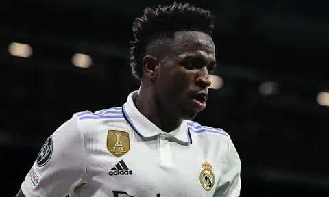 Vinicius sắp ký hợp đồng khủng với Real Madrid