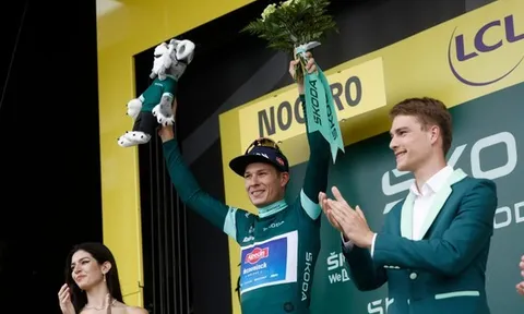 Jasper Philipsen giành Áo xanh Tour de France