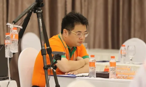 Giải cờ Tướng các danh thủ quốc tế - Cúp Phương Trang 2023: Đặc cấp Đại sư Tưởng Xuyên lách cửa hẹp vào tứ kết