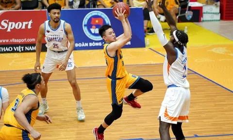 Playoff 2 - Game 1 VBA 2023: Nha Trang Dolphins dễ dàng vượt qua Hanoi Buffaloes
