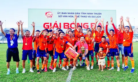 Hoàng Thiên Kim - Ninh Sơn vô địch giải Bóng đá tỉnh Ninh Thuận năm 2023