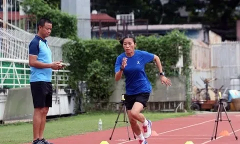 Các trọng tài nữ và trọng tài futsal đăng ký FIFA 2024 vượt qua bài kiểm tra thể lực