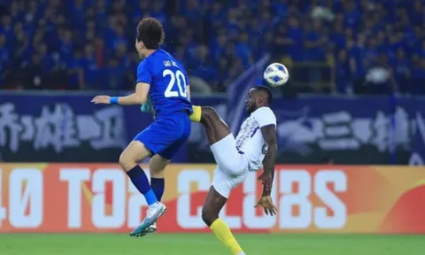 Wuhan Three Towns - Hà Nội > 2-1: Tội đồ ngoại binh