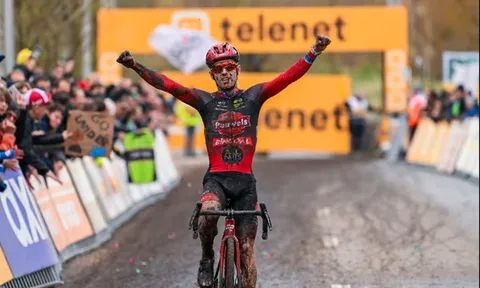 Eli Iserbyt giành chiến thắng Superprestige Niel