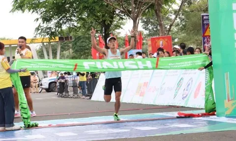 Hoàng Nguyên Thanh vô địch giải Bình Phước Marathon - Trường Tươi Group năm 2023