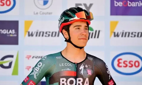 Cian Uijtdebroeks bất ngờ tuyên bố chia tay Bora-Hansgrobe để đến Jumbo-Visma