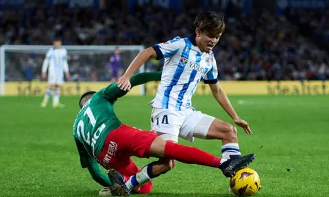 "Messi Nhật Bản" chấn thương trước trận gặp Việt Nam