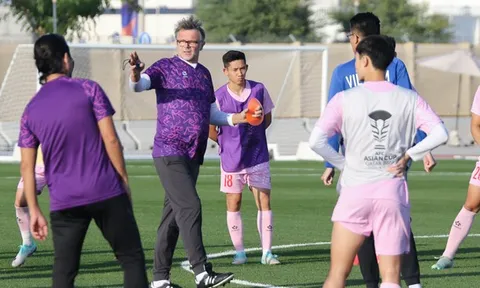 Ông Troussier có thể sử dụng sơ đồ 3-5-2 ở trận mở màn ASIAN Cup