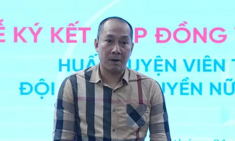 Đội bóng chuyền nữ Ngân hàng Công thương ra mắt tân huấn luyện viên trưởng