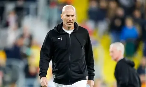 Zidane sẵn sàng đến Italia làm việc