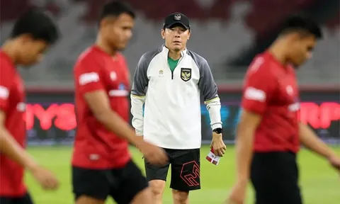 Huấn luyện viên Shin Tae-yong gặp nhiều khó khăn vì thiếu hàng loạt hậu vệ