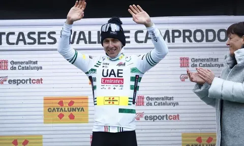 Tadej Pogacar thắng áp đảo ở chặng 2 Volta a Catalunya