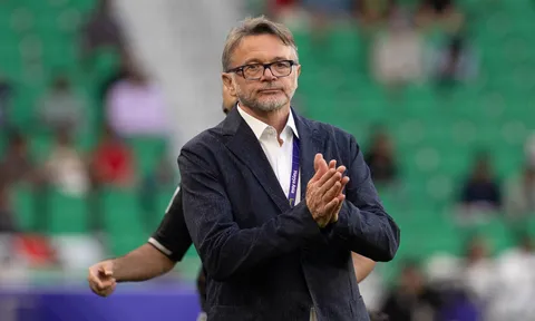 VFF lên tiếng về hợp đồng của huấn luyện viên Troussier
