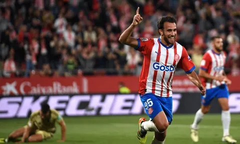 Girona kết thúc mùa giải hoàn hảo