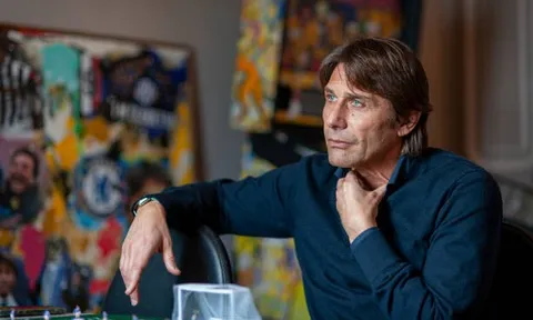 Ông Antonio Conte sắp thoát cảnh thất nghiệp