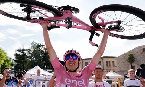 Tadej Pogacar muốn kết thúc Giro d’Italia 2024 với sự hưng phấn cao nhất