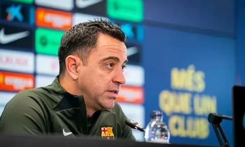 Huấn luyện viên Xavi lần đầu lên tiếng sau khi bị sa thải
