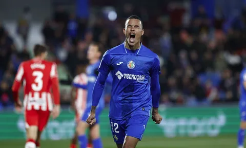 Greenwood được Getafe vinh danh