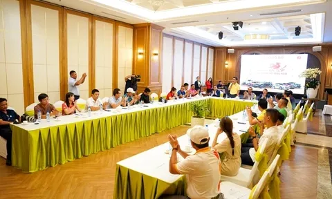 Hấp dẫn giải Golf các dòng họ phía Nam