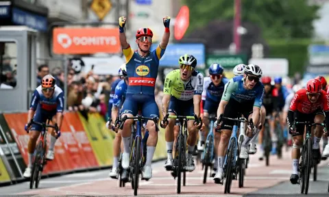 Mads Pedersen thắng chặng mở màn Criterium du Dauphine