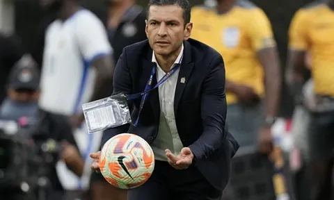 Huấn luyện viên Jimmy Lozano khả năng bị sa thải dù COPA America chưa khởi tranh