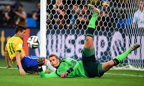 Tuyển Brazil đã bị Manuel Neuer "ám" ra sao?