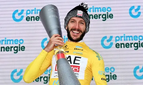 Adam Yates thâu tóm danh hiệu của Tour de Suisse 2024