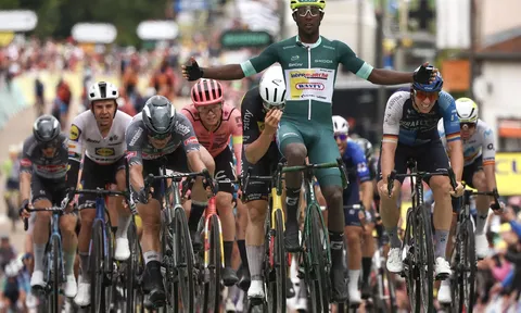 Biniam Girmay lập cú đúp tại Tour de France 2024