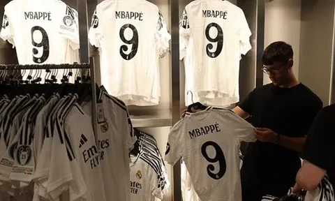 Chưa ra mắt, Kylian Mbappe đã lập kỉ lục ở Real Madrid