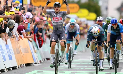 Tour de France 2024: Jasper Philipsen chiến thắng chặng 13 đầy kịch tính